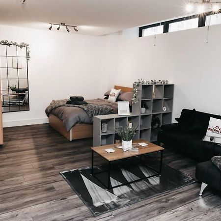 Stunning Modern Heart Of The City Apartment Sheffield Buitenkant foto